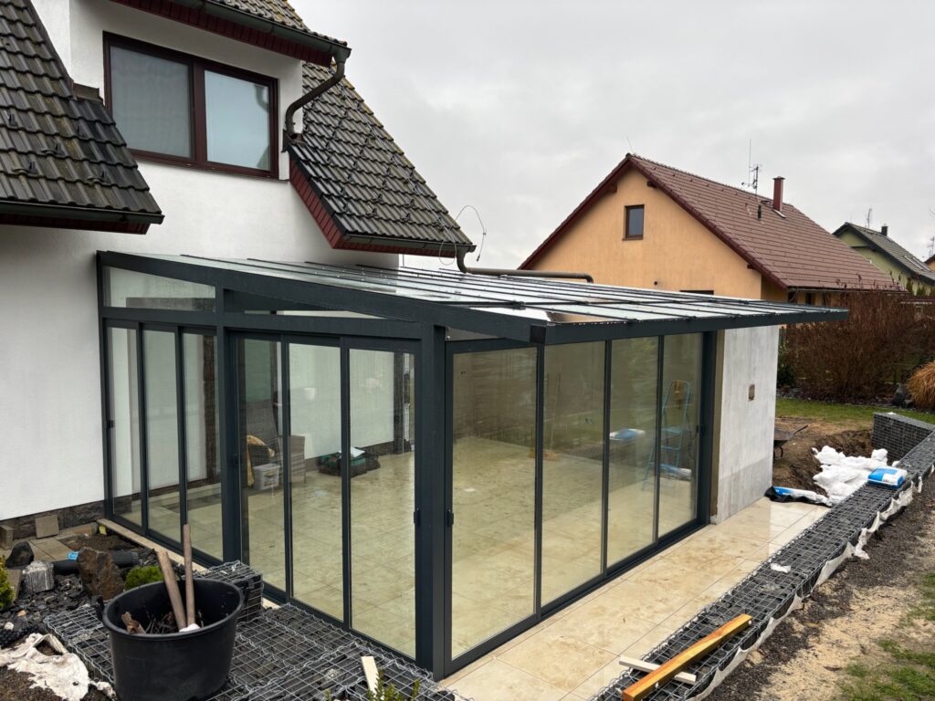 Pergola s dvojsklem